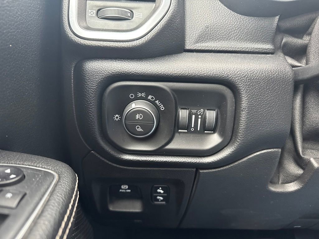 Used 2019 RAM 1500 Laramie w/ Sport Appearance Package image 36