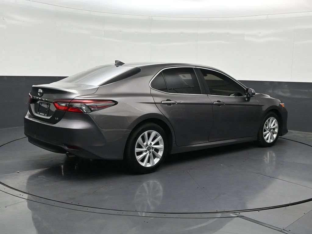 Used 2024 Toyota Camry LE w/ Convenience Package FWD image 5