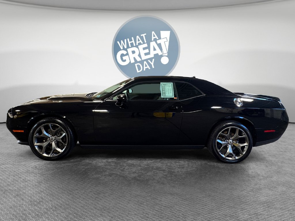 Used 2017 Dodge Challenger SXT Plus RWD image 7