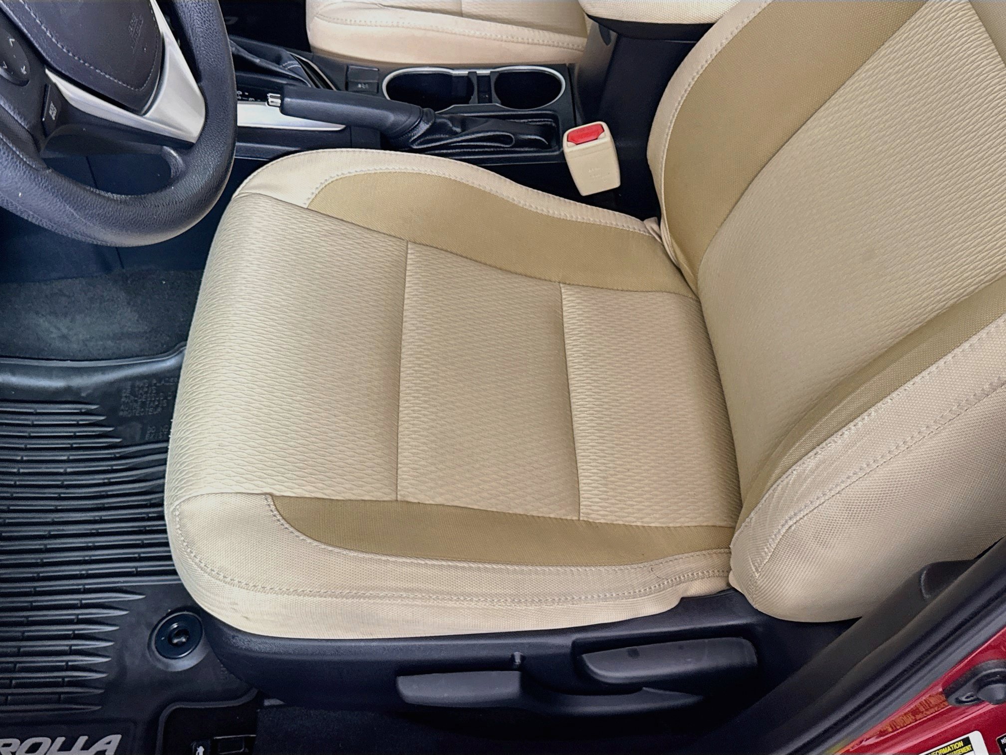 Certified 2018 Toyota Corolla LE FWD image 19