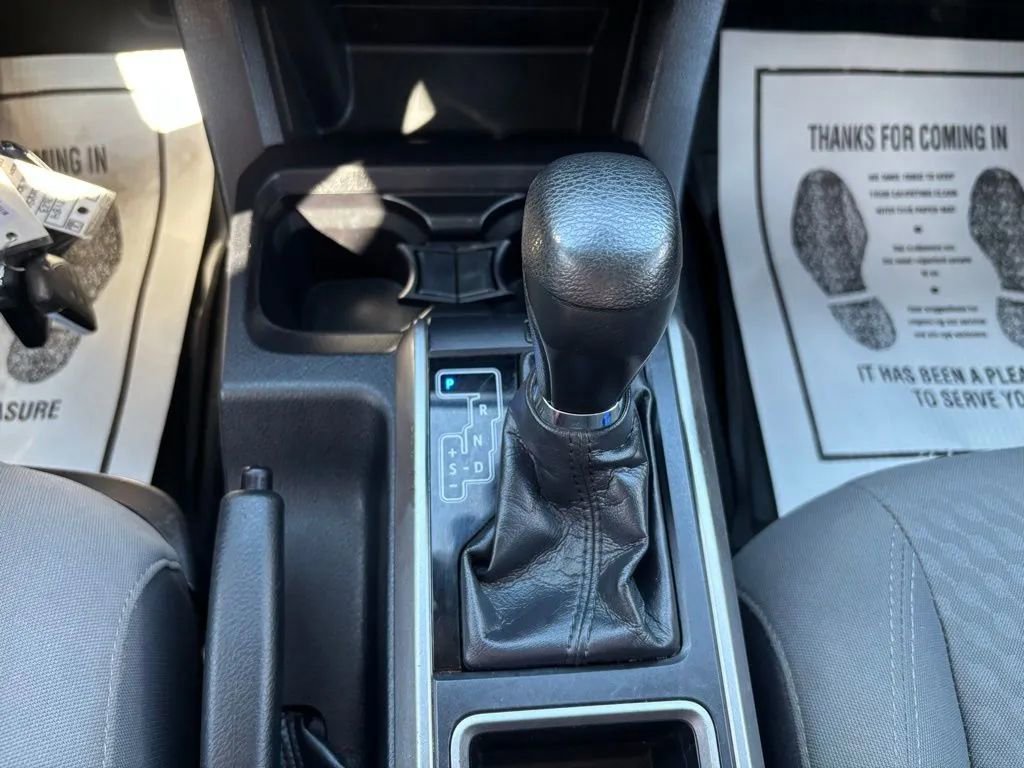 Used 2020 Toyota Tacoma SR5 image 19