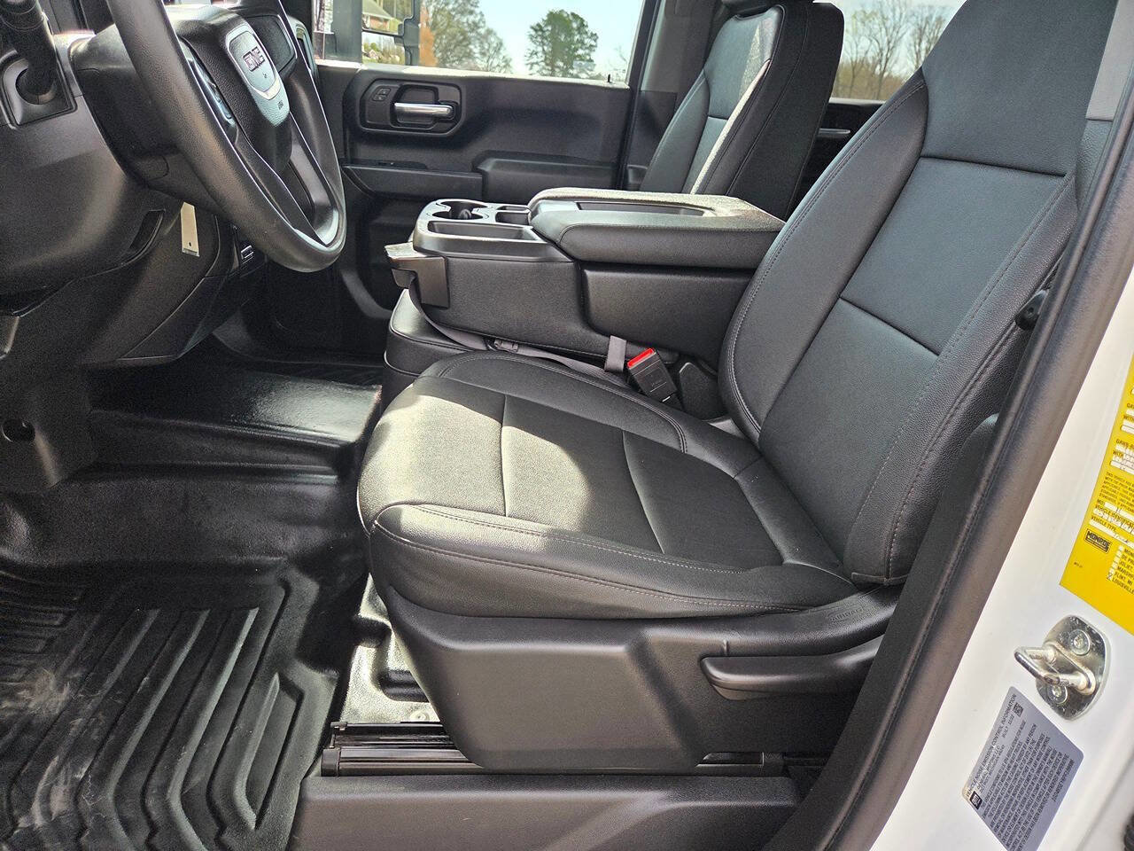 Used 2023 GMC Sierra 3500 Pro w/ Convenience Package image 12