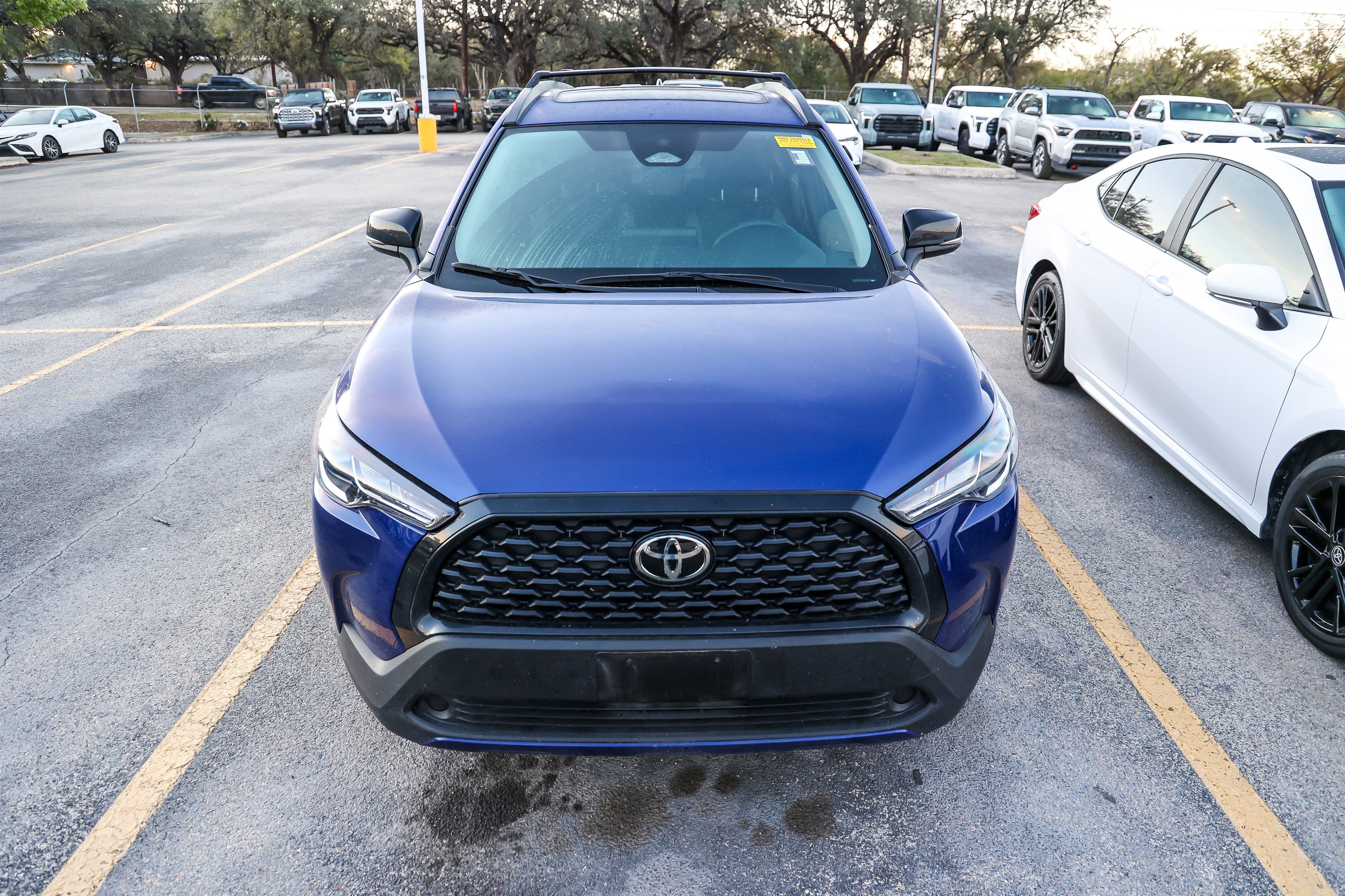 Certified 2025 Toyota Corolla Cross LE w/ Moonroof Package image 5