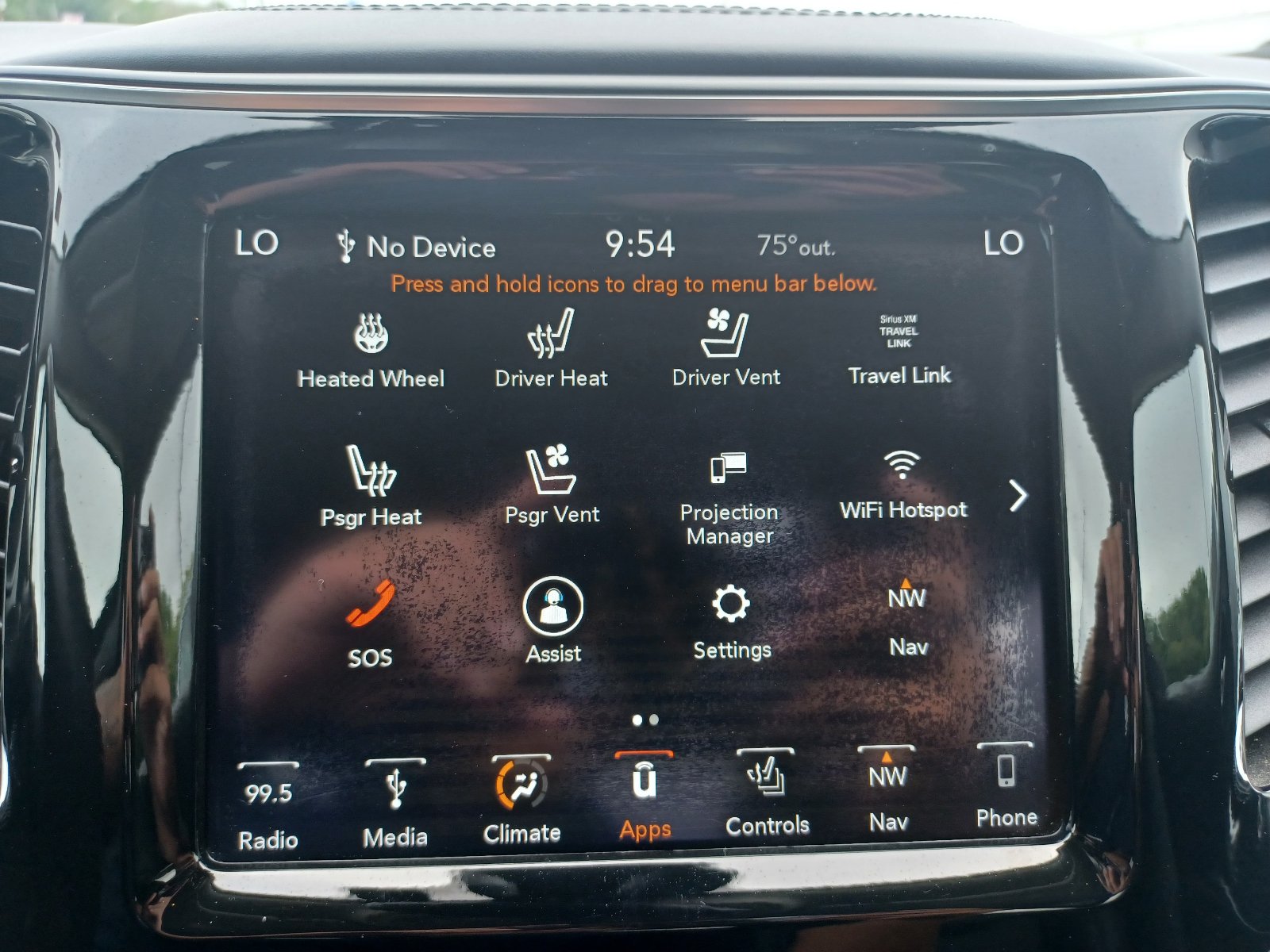 Used 2019 Jeep Cherokee Overland w/ Technology Group AWD/4WD image 24