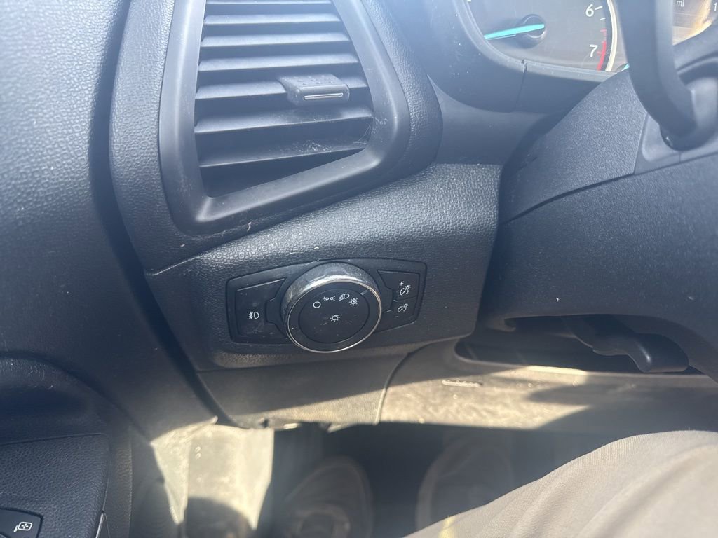 Used 2018 Ford EcoSport SE image 26