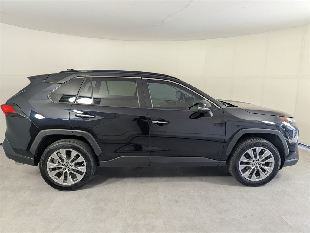 Used 2022 Toyota RAV4 Limited image 3