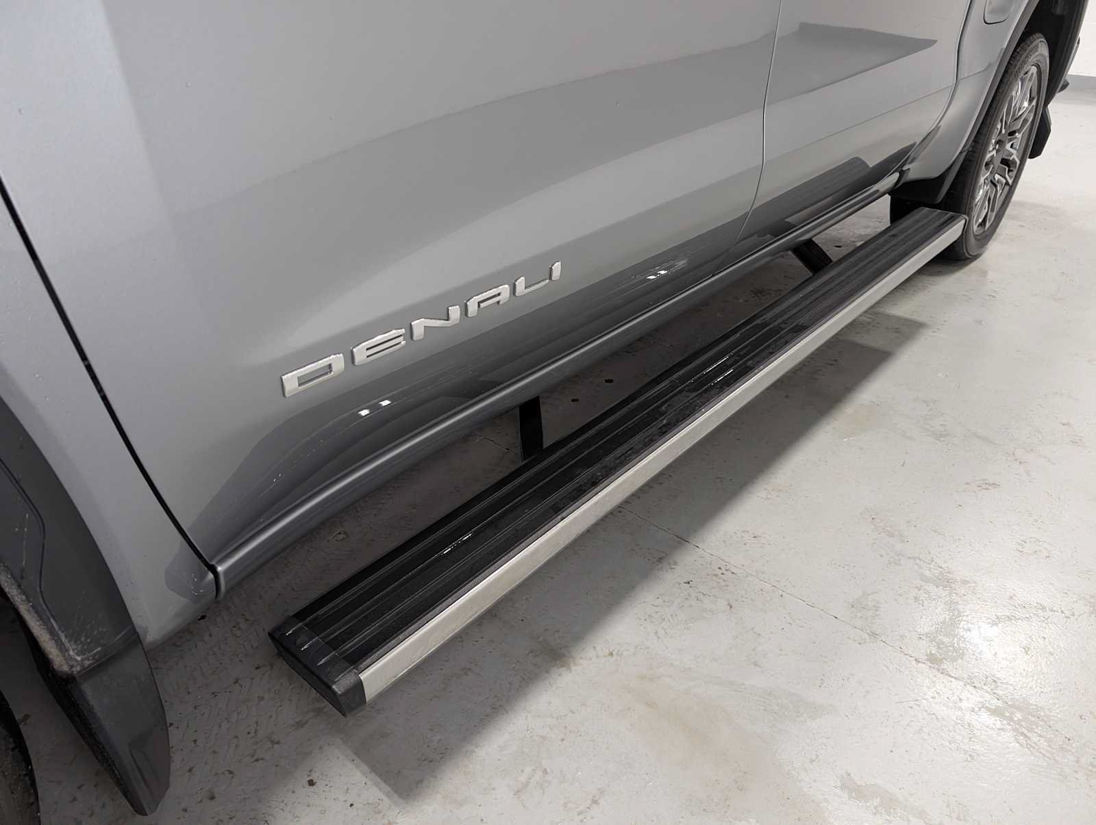 Certified 2024 GMC Sierra 1500 Denali Ultimate AWD/4WD image 13