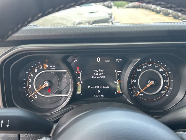 Certified 2025 Jeep Gladiator Mojave AWD/4WD image 28