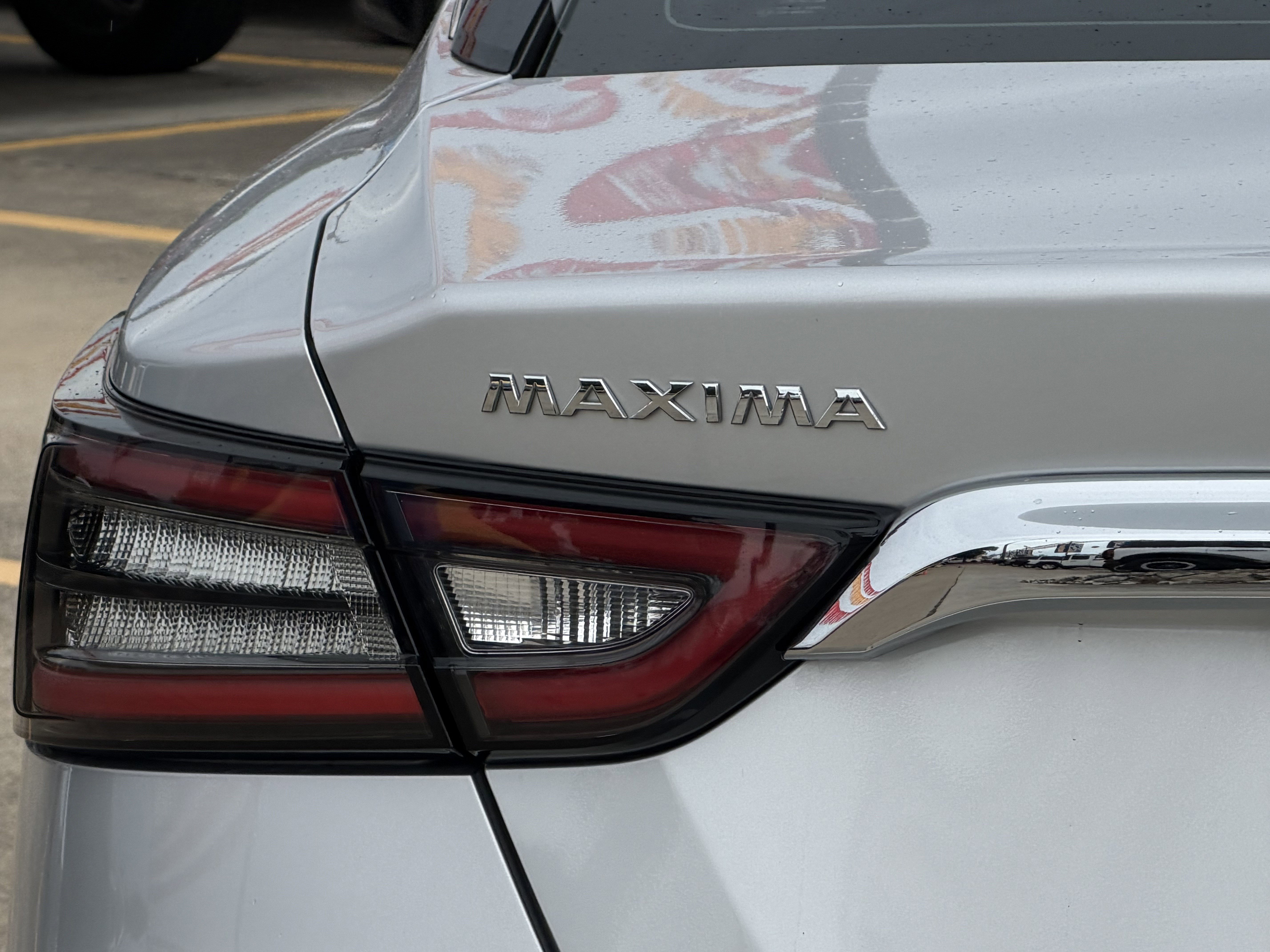 Used 2023 Nissan Maxima SV w/ Floor Mat Group FWD image 8