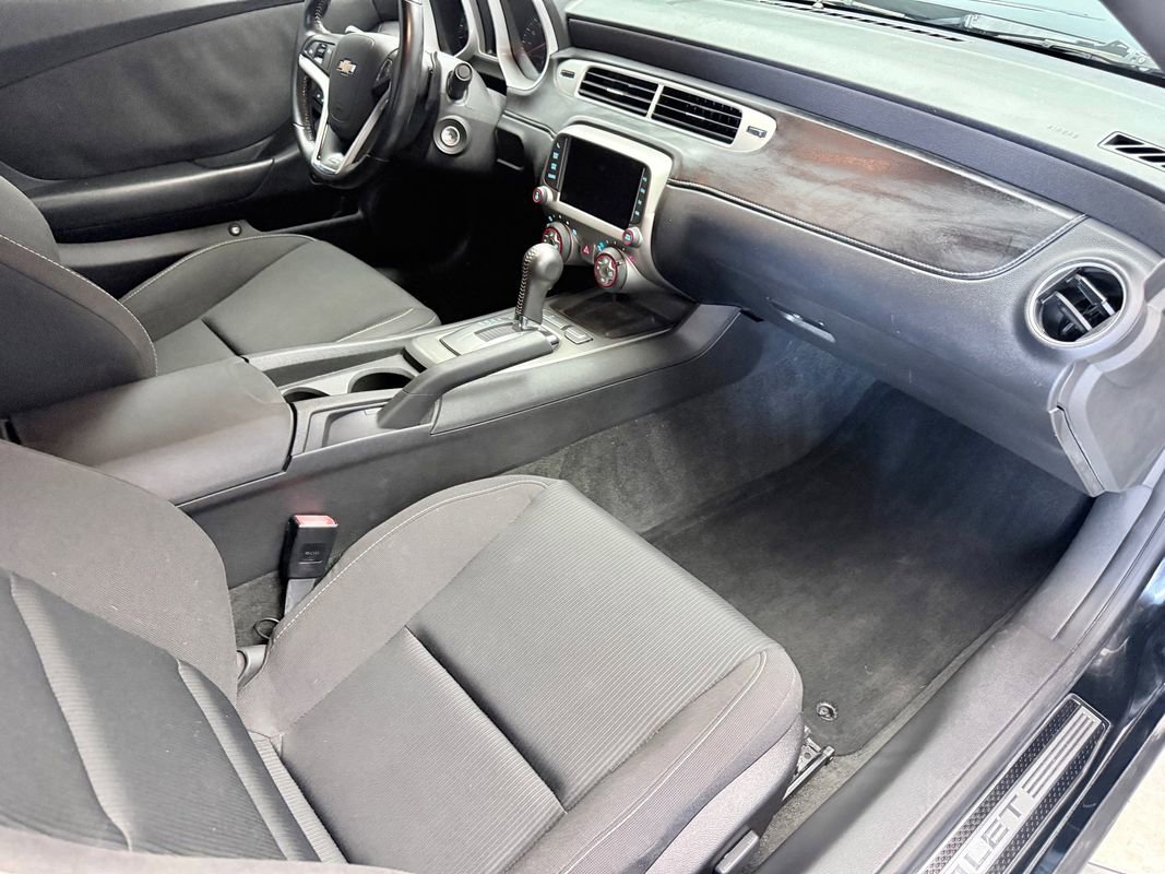Used 2015 Chevrolet Camaro SS w/ RS Package RWD image 11