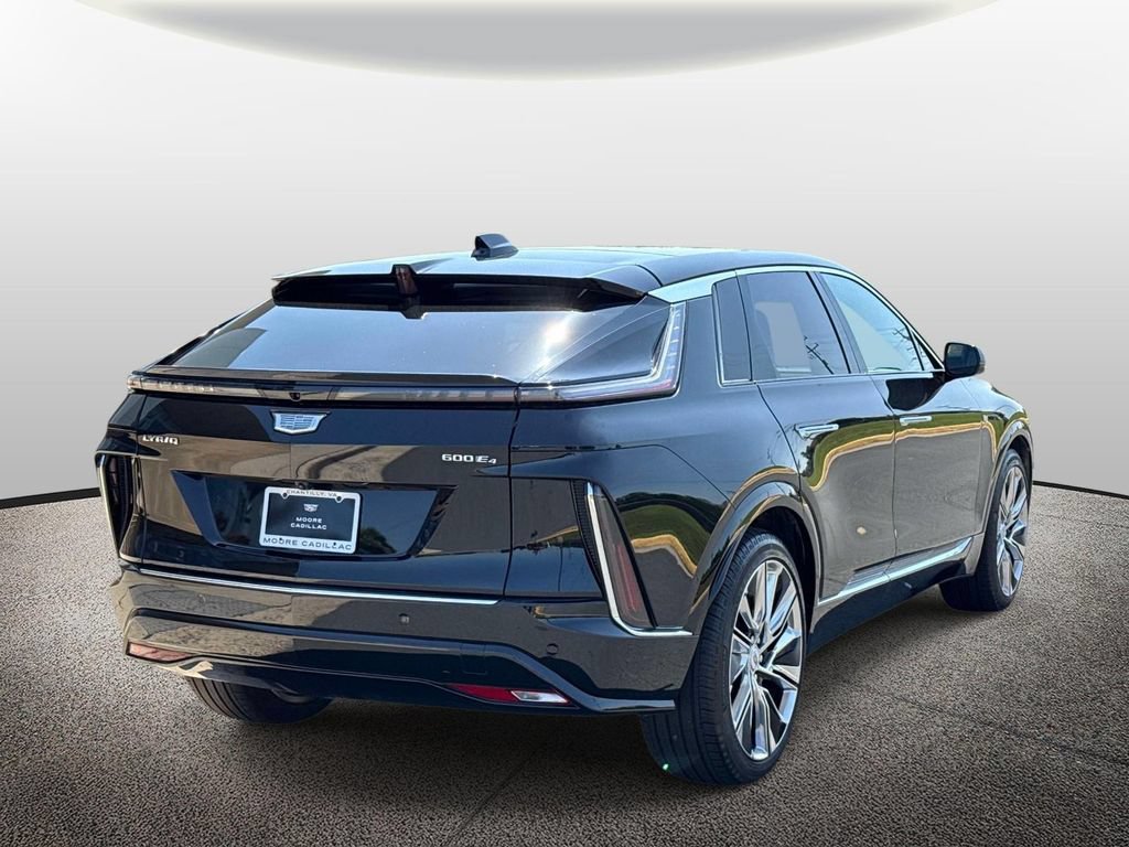 Certified 2025 Cadillac Lyriq Luxury w/ LPO, Floor Liner Package AWD/4WD image 2