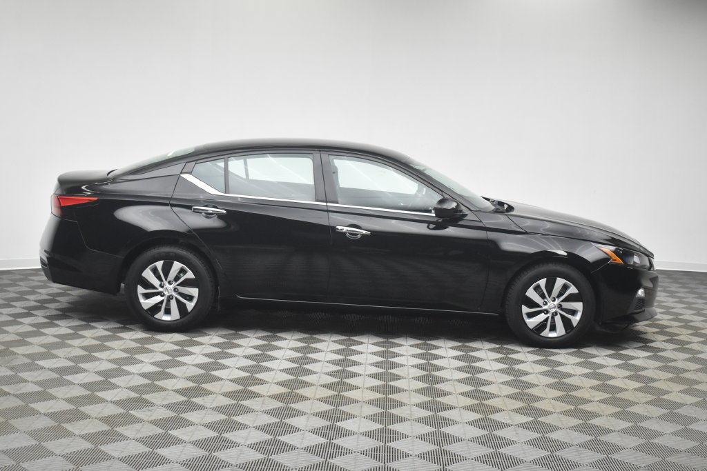 Used 2022 Nissan Altima 2.5 S FWD image 11