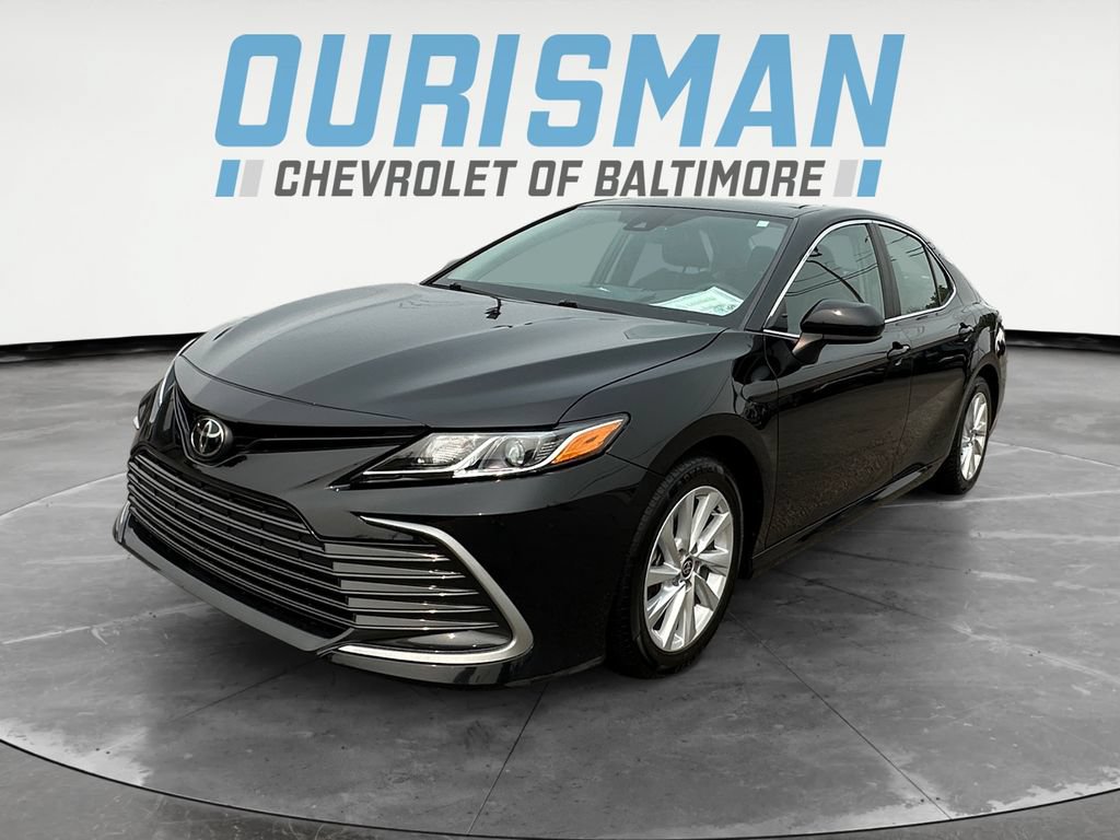 Used 2024 Toyota Camry LE FWD image 2