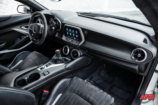 Used 2019 Chevrolet Camaro SS RWD image 23