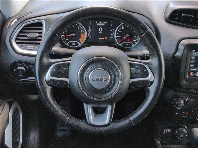 Used 2018 Jeep Renegade Latitude w/ Cold Weather Group AWD/4WD image 14