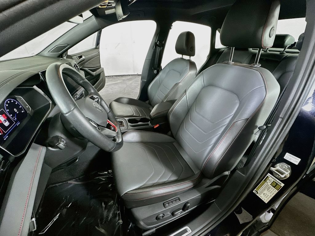 Used 2025 Volkswagen Jetta GLI Autobahn FWD image 15