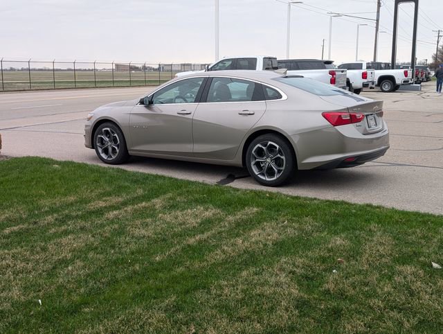 Used 2024 Chevrolet Malibu LT FWD image 9