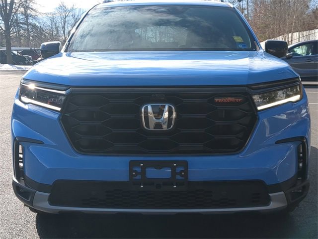 Used 2025 Honda Pilot TrailSport image 8