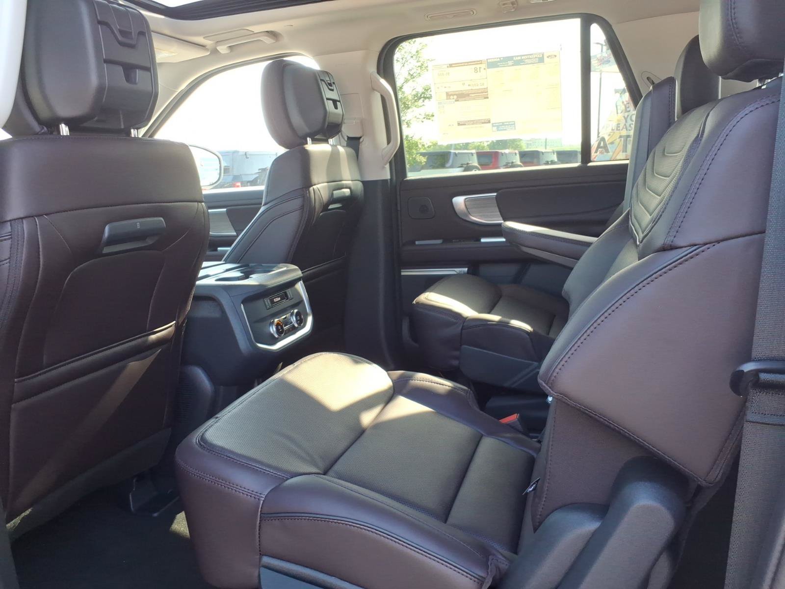 New 2027 Ford Expedition Max Platinum w/ Platinum Ultimate Package AWD/4WD image 13