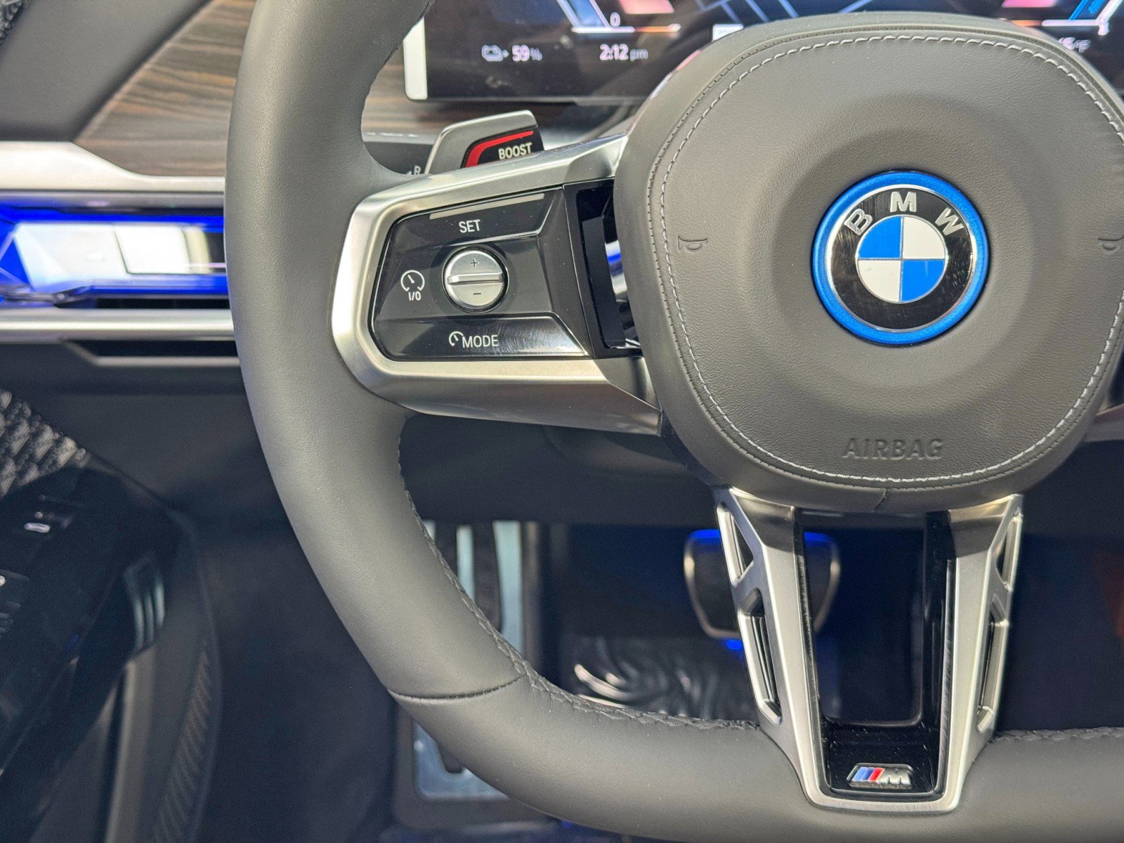 Used 2023 BMW i7 xDrive60 w/ Executive Package 2 image 24