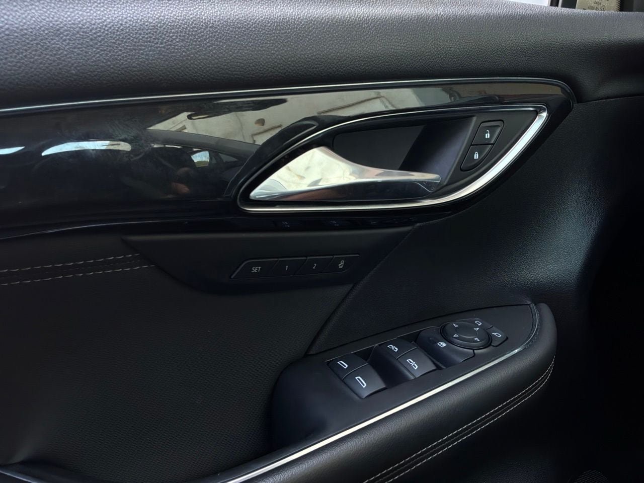 Used 2024 Buick Envision Preferred AWD/4WD image 21