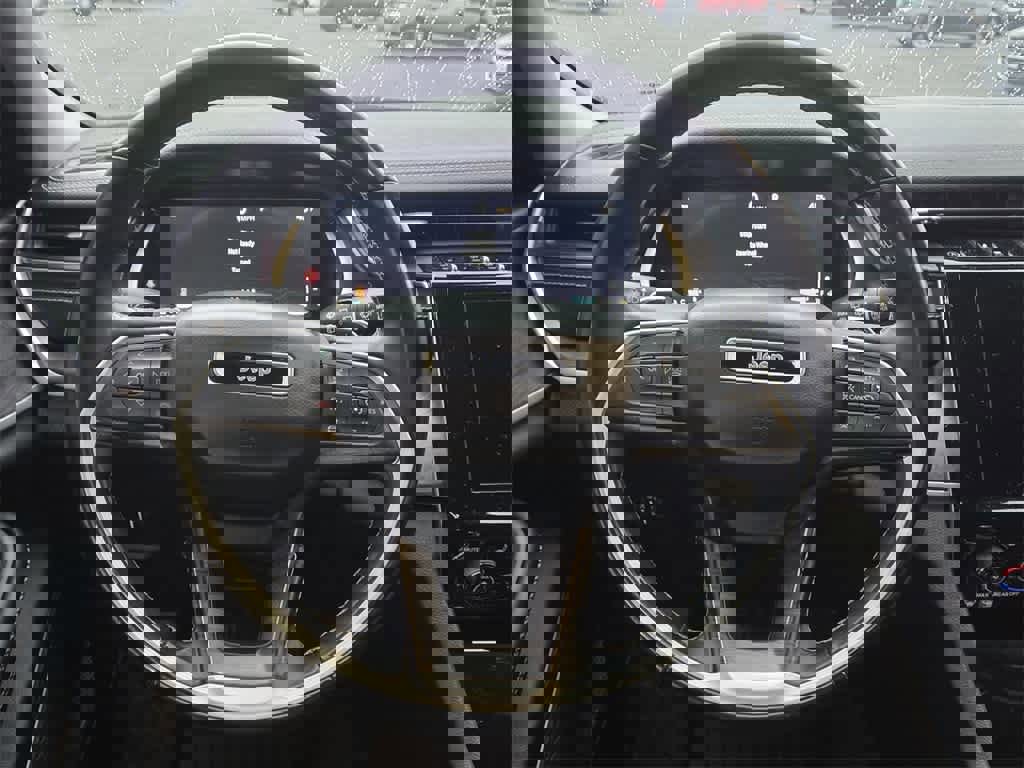 Used 2021 Jeep Grand Cherokee L Limited image 12