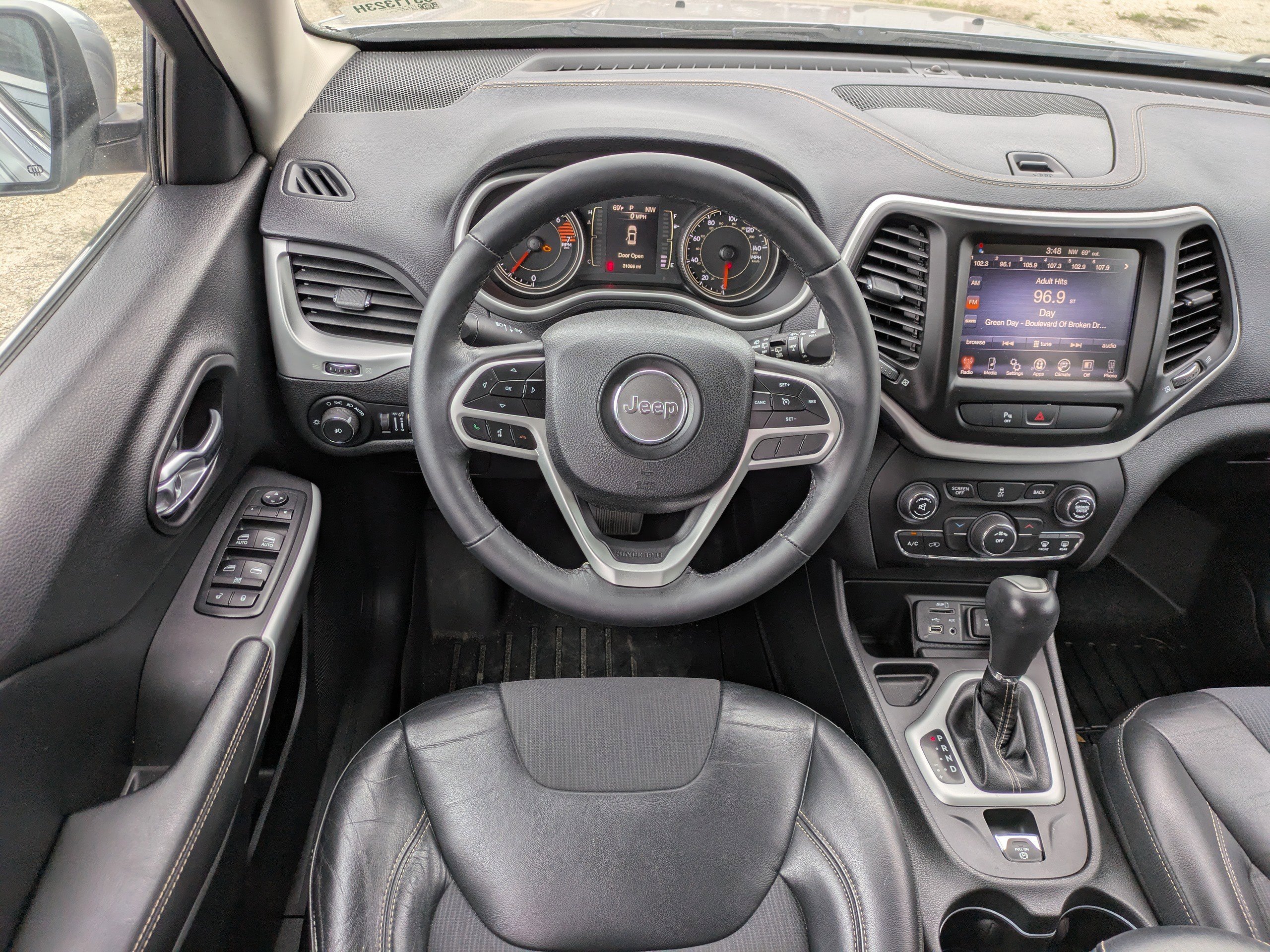 Certified 2018 Jeep Cherokee Latitude Plus image 14