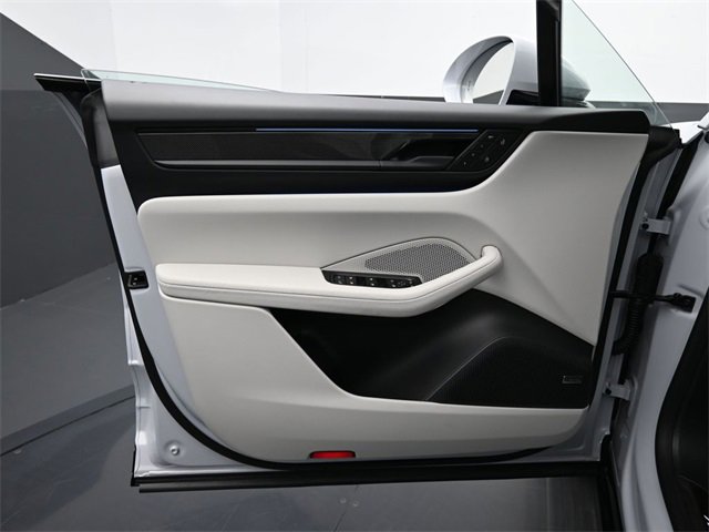 New 2025 Porsche Macan Turbo Electric image 14