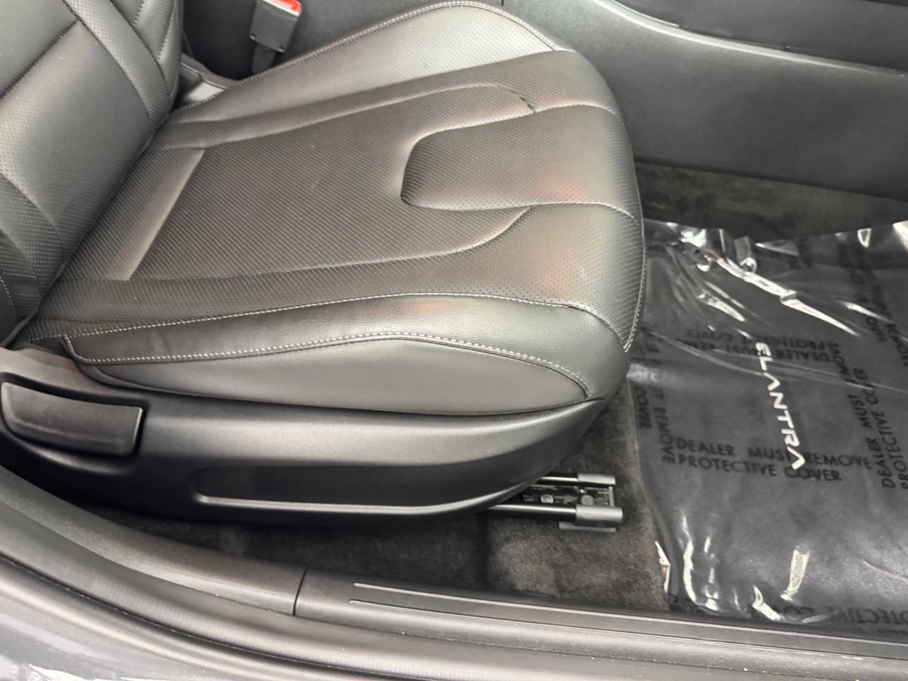 Used 2025 Hyundai Elantra Limited FWD image 37