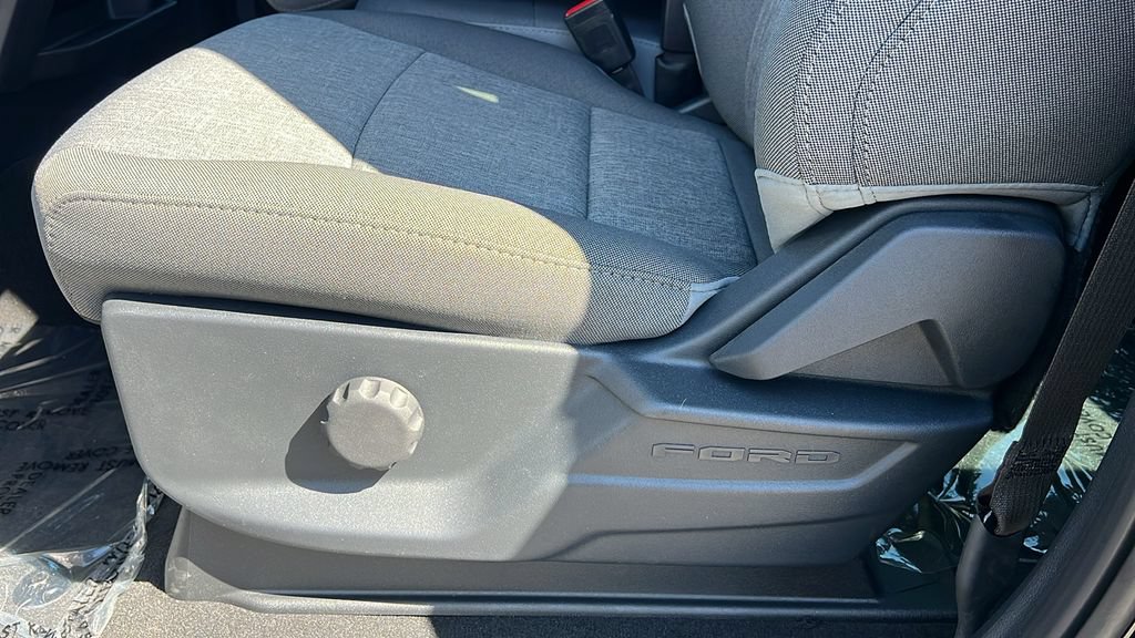 New 2026 Ford F250 XL w/ STX Appearance Package AWD/4WD image 18