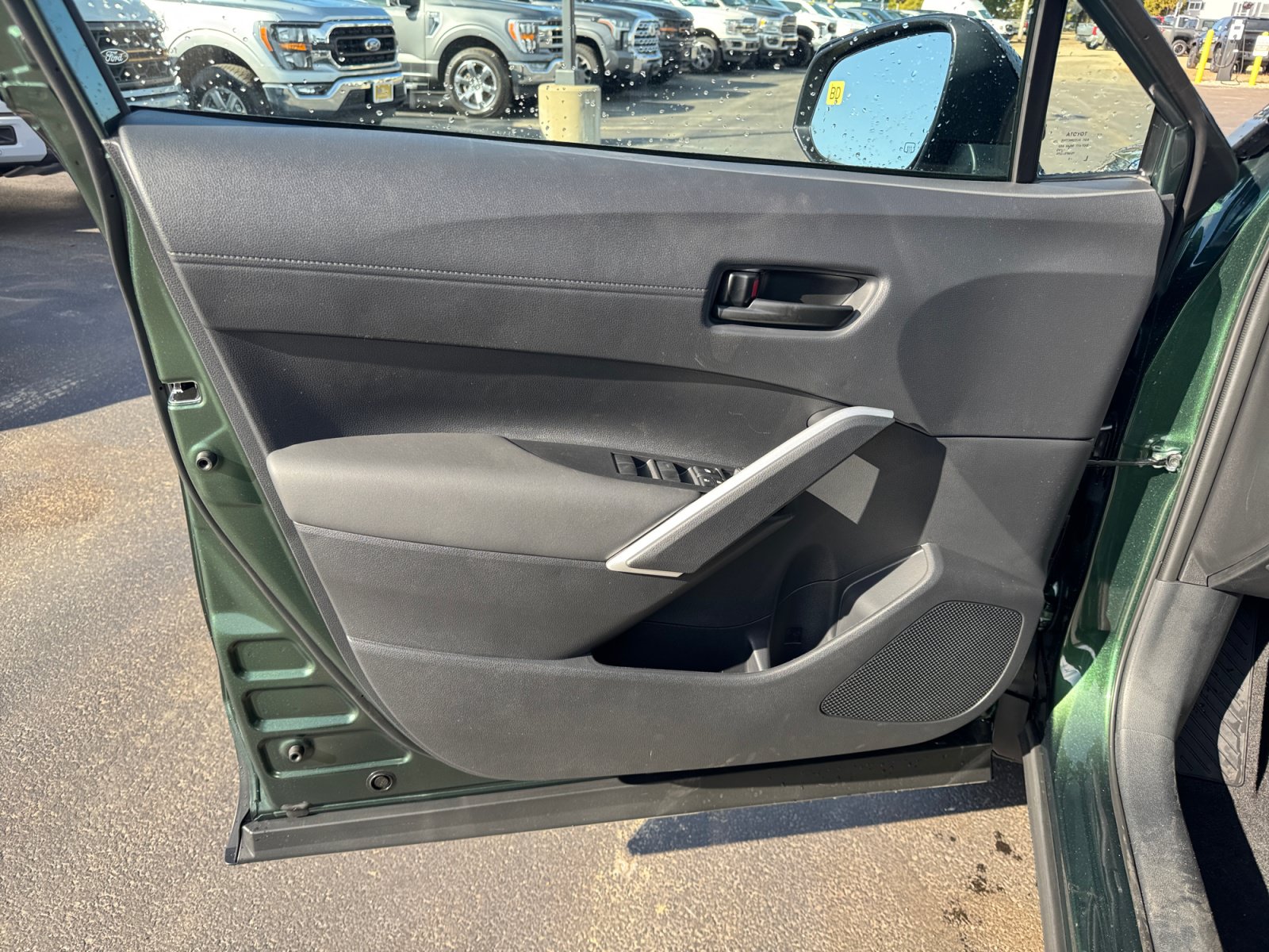 New 2026 Toyota Corolla Cross LE w/ Moonroof Package AWD/4WD image 22