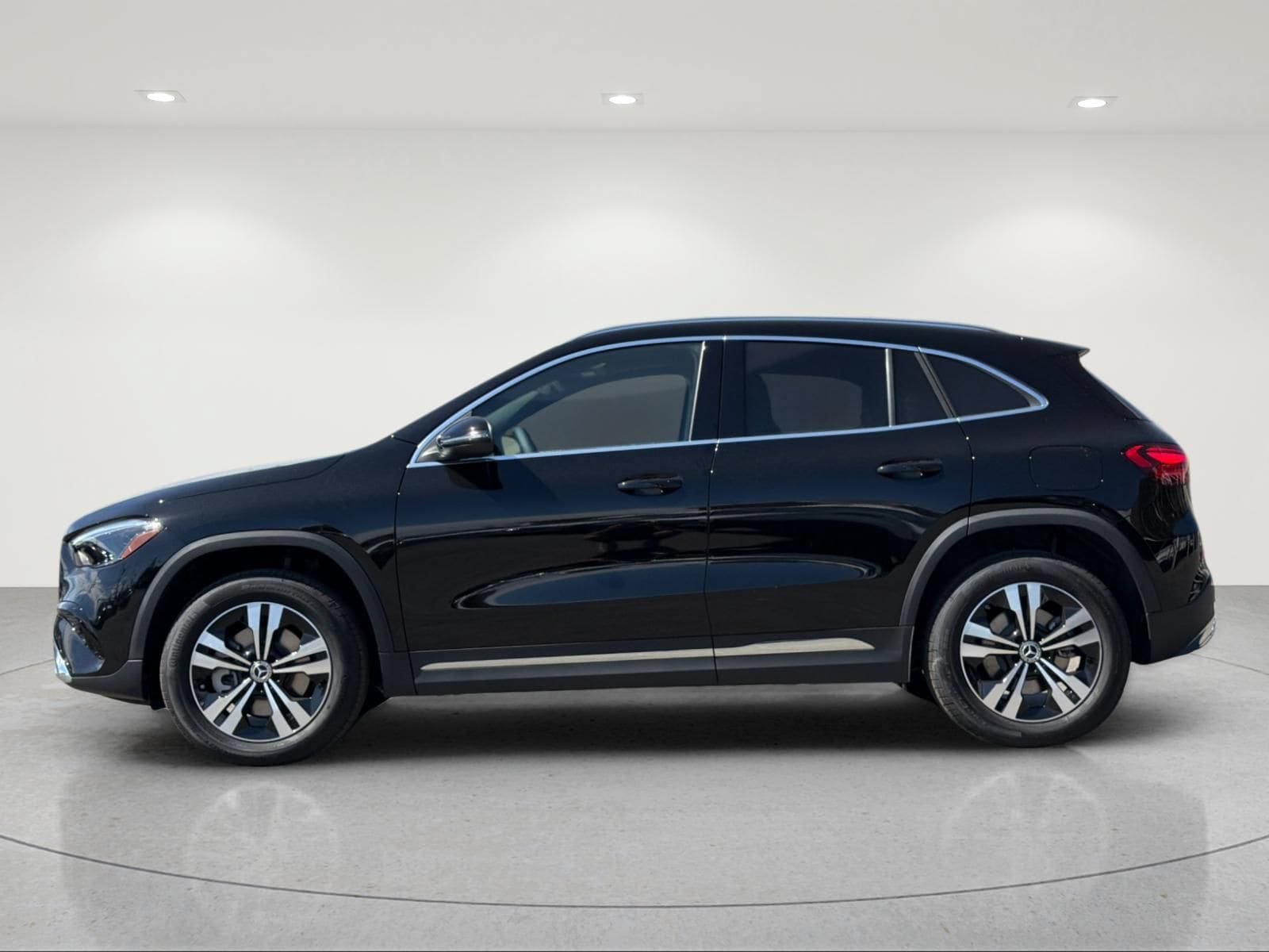New 2026 Mercedes-Benz GLA 250 4MATIC image 2