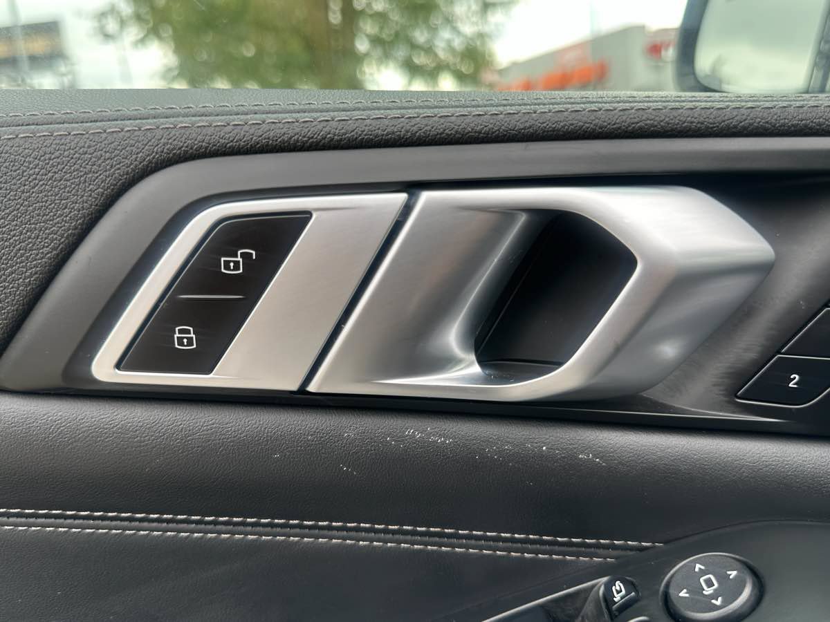 Used 2022 BMW X5 M50i w/ Premium Package AWD/4WD image 34