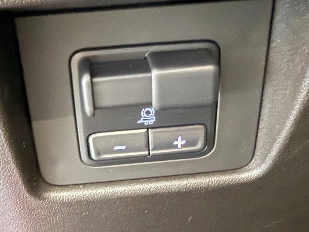 Used 2024 Chevrolet Colorado Z71 w/ Z71 Convenience Package 2 image 25