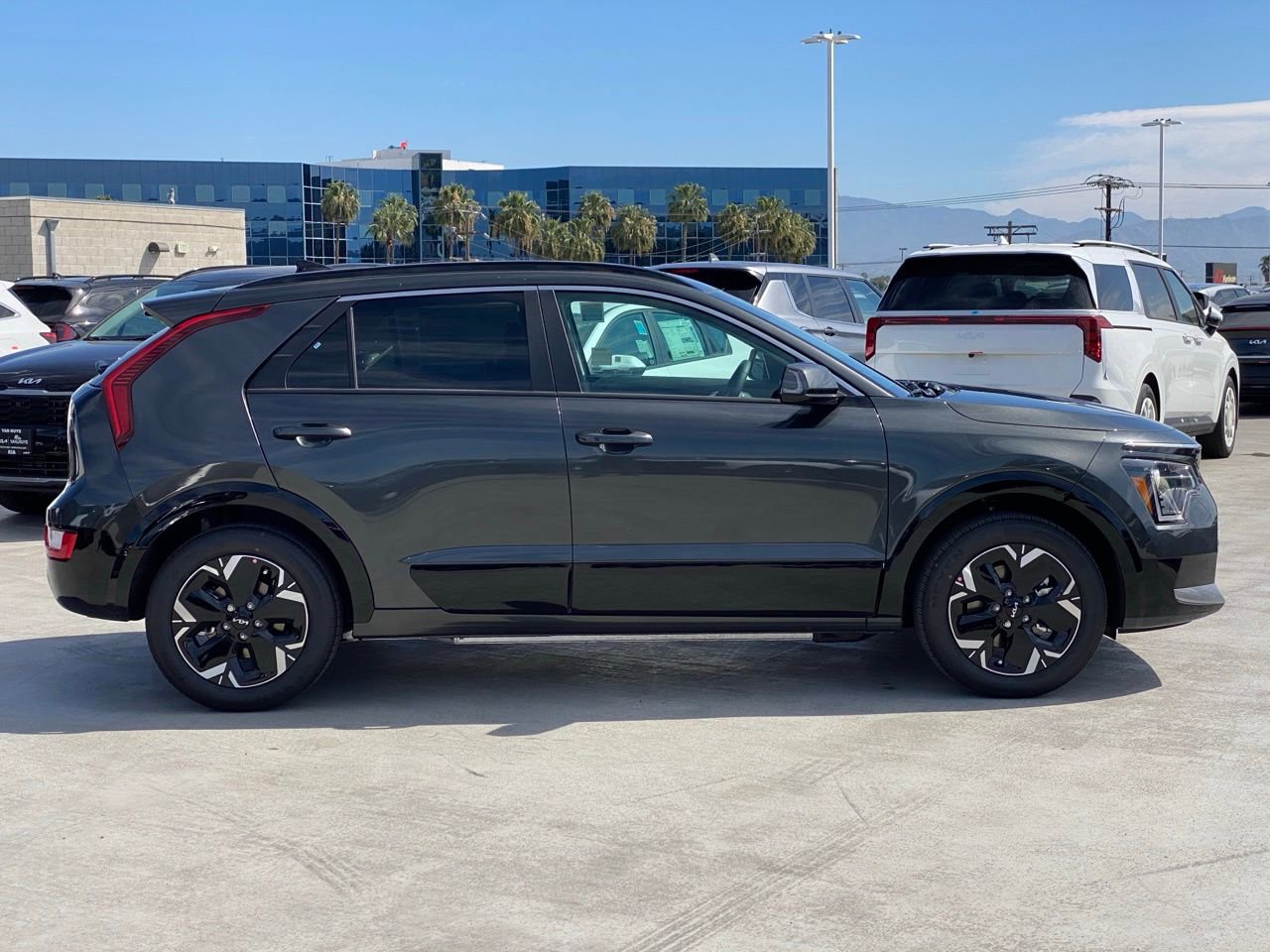 New 2026 Kia Niro Wind image 2