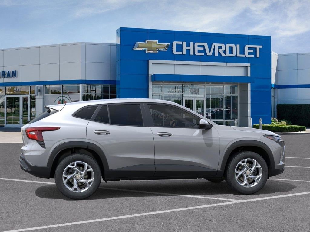 New 2026 Chevrolet Trax LS w/ LS Convenience Package FWD image 5