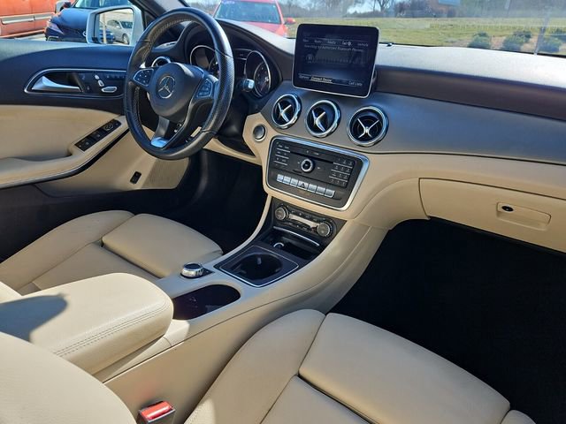 Used 2019 Mercedes-Benz GLA 250 image 14