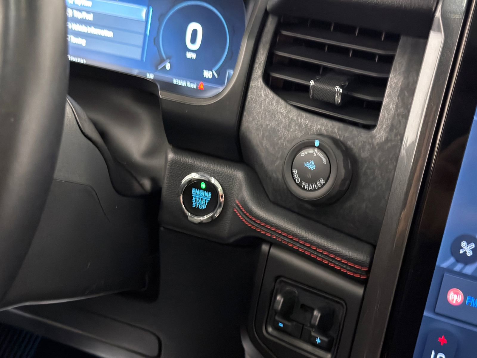 Used 2023 Ford Expedition Limited image 32