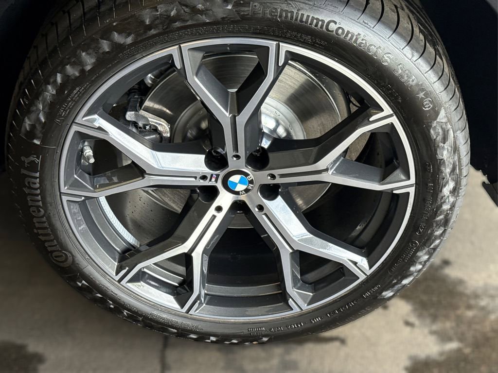 New 2026 BMW X5 xDrive50e w/ M Sport Package image 14