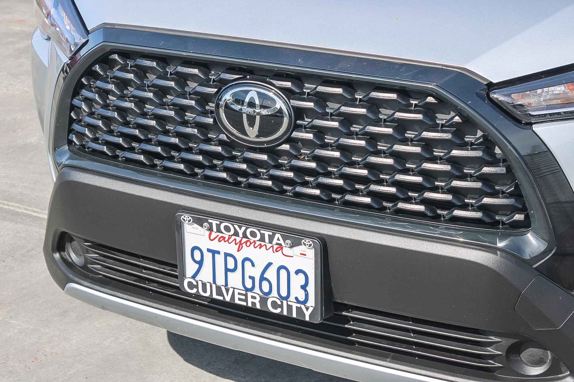 Certified 2025 Toyota Corolla Cross L FWD image 6
