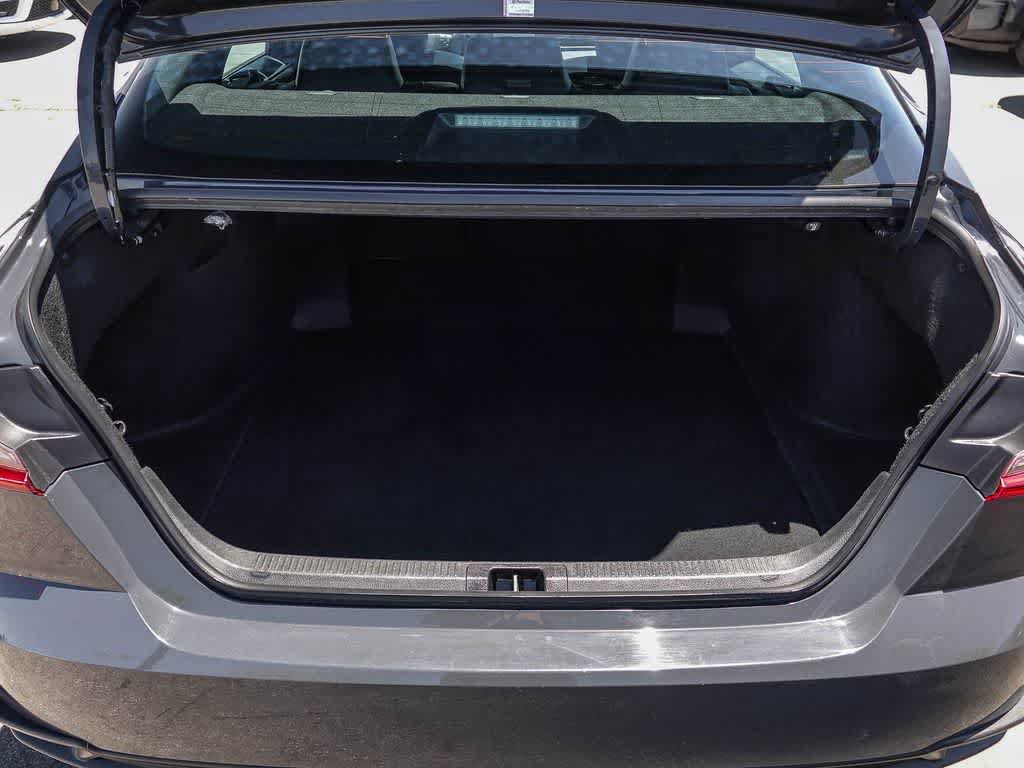 Used 2025 Toyota Camry SE FWD image 25