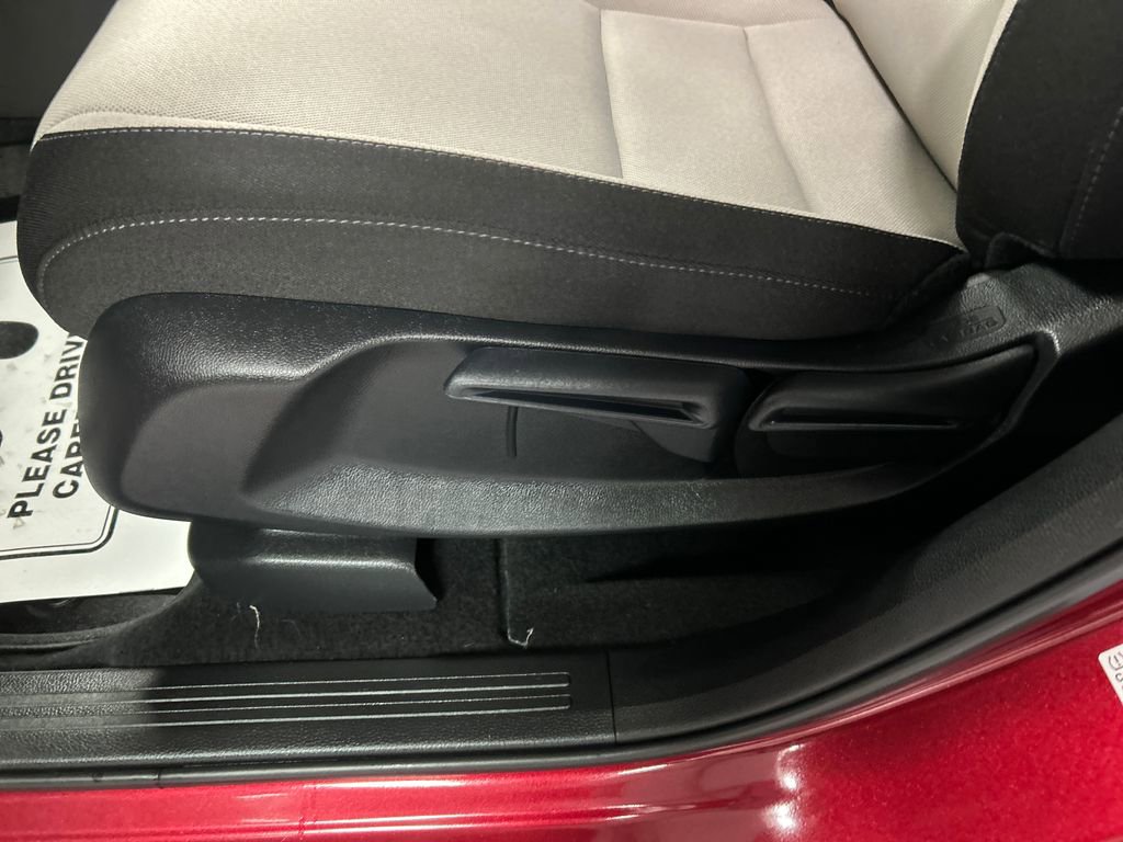 Used 2024 Honda CR-V LX image 11