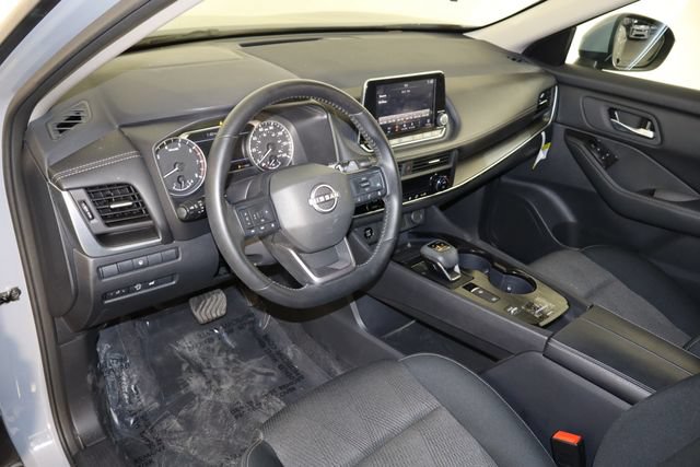 Used 2026 Nissan Rogue SV FWD image 25