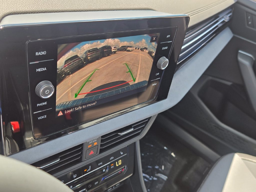 New 2027 Volkswagen Jetta SE FWD image 10