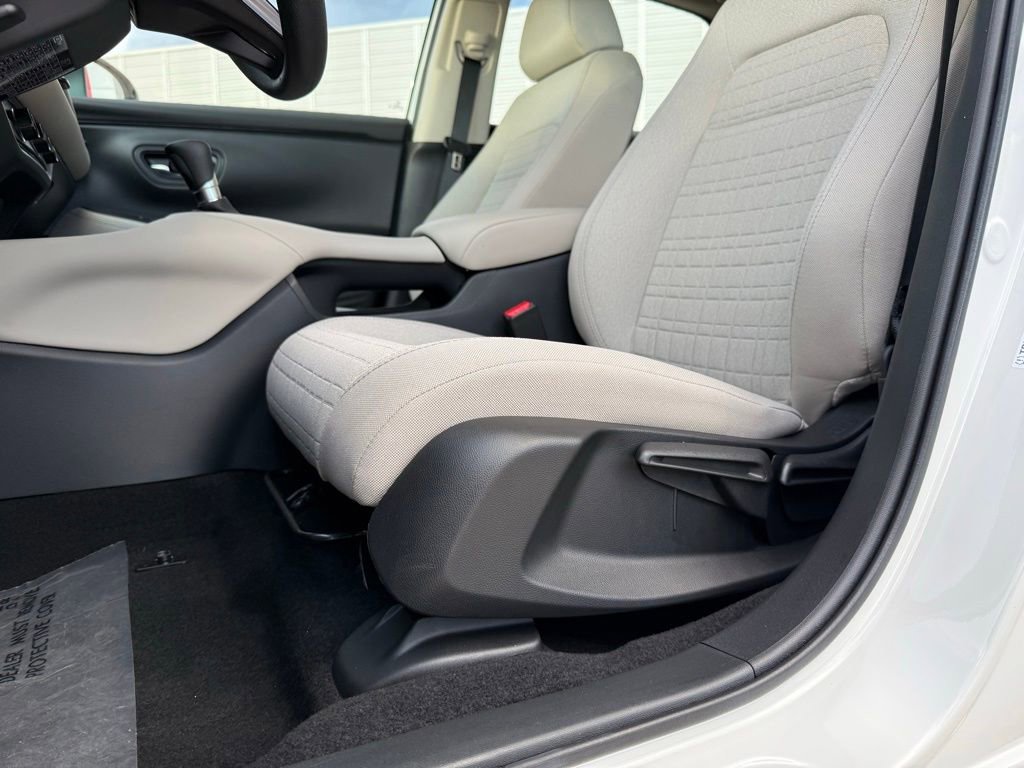 Used 2025 Honda HR-V LX image 12
