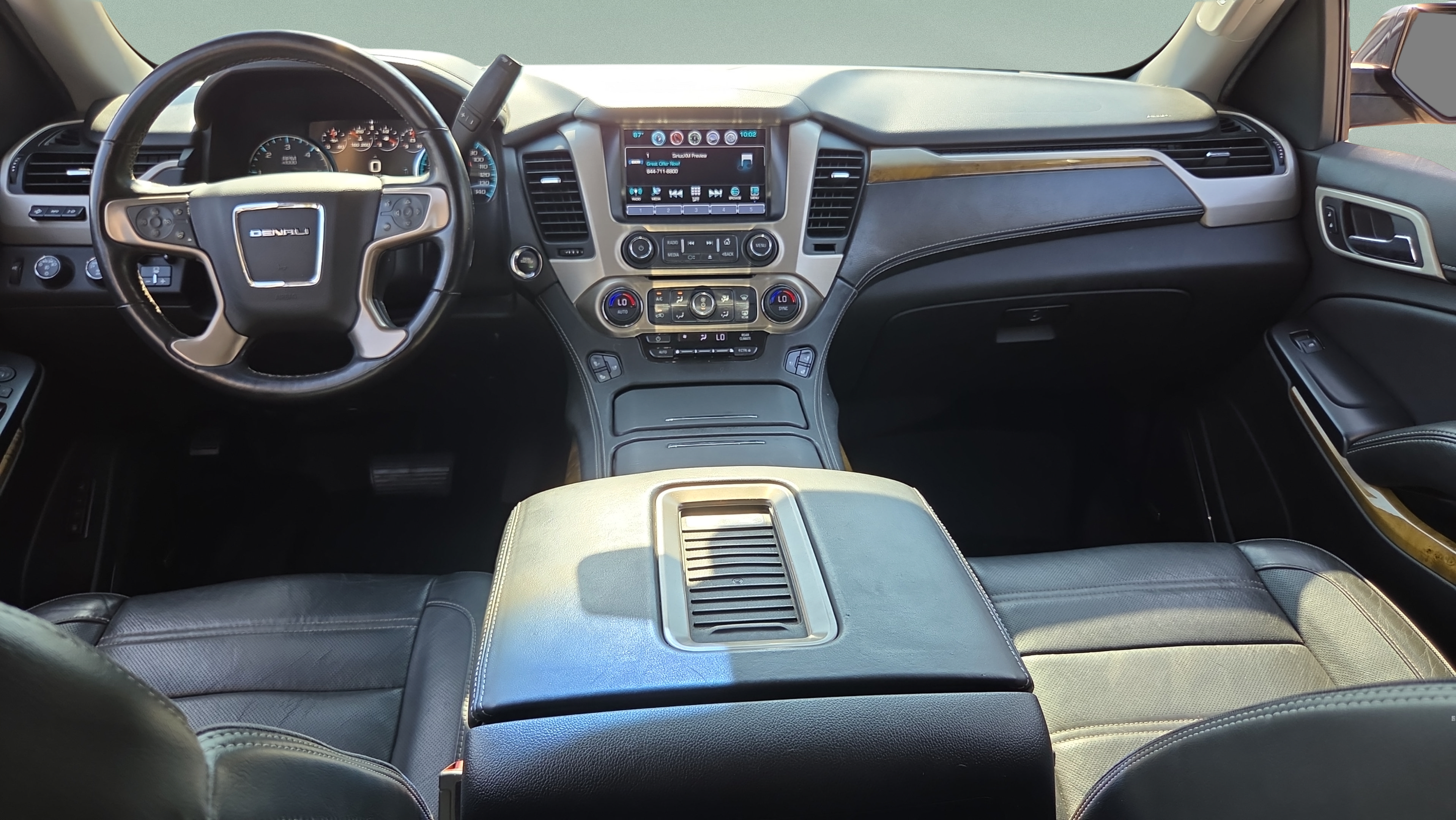Used 2017 GMC Yukon XL Denali w/ Open Road Package AWD/4WD image 12