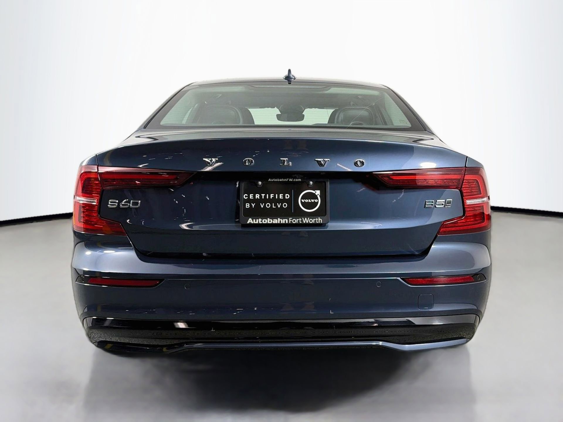 Certified 2025 Volvo S60 B5 Core AWD/4WD image 7