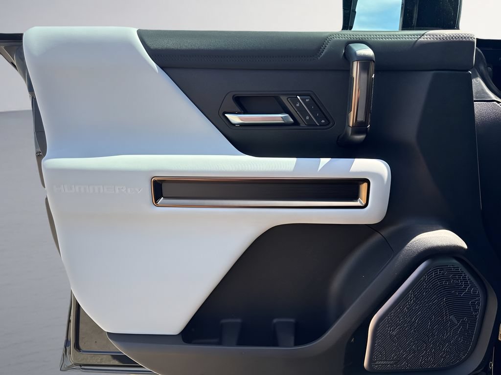 Used 2024 GMC Hummer EV 3X AWD/4WD image 28