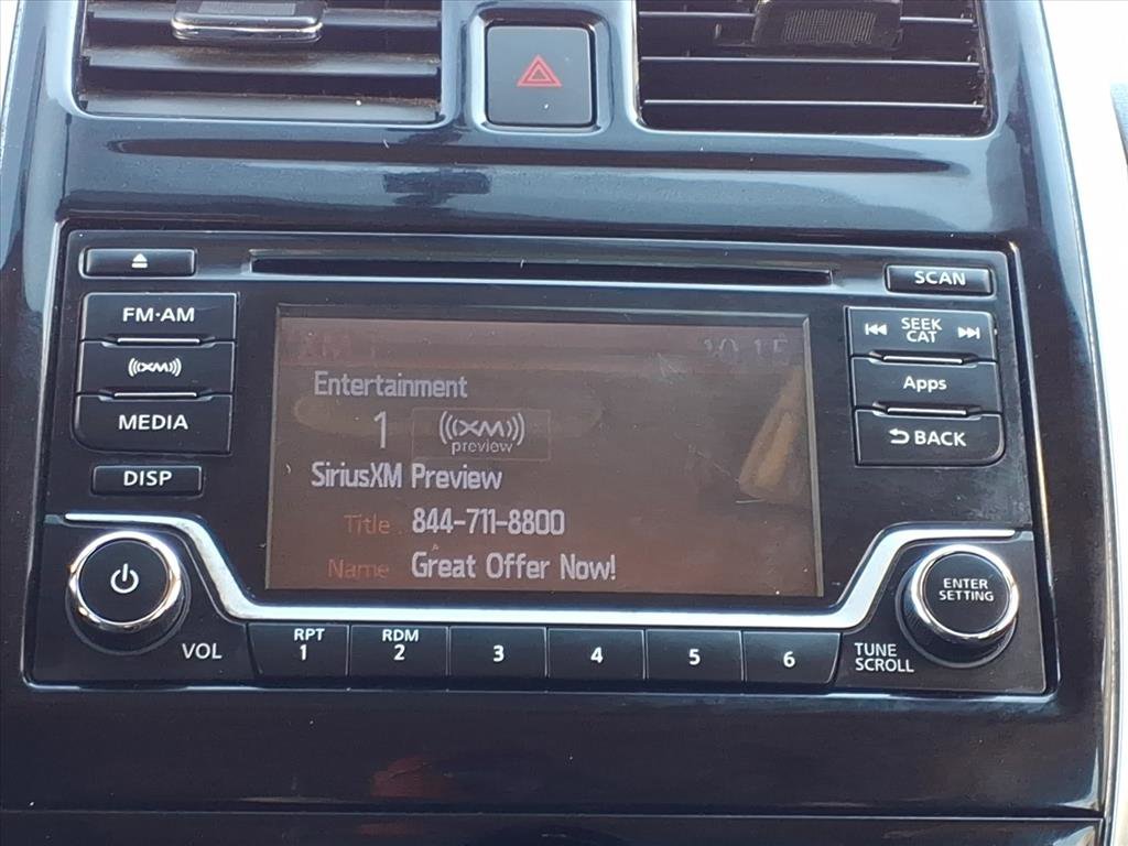 Used 2016 Nissan Versa Note SV image 6