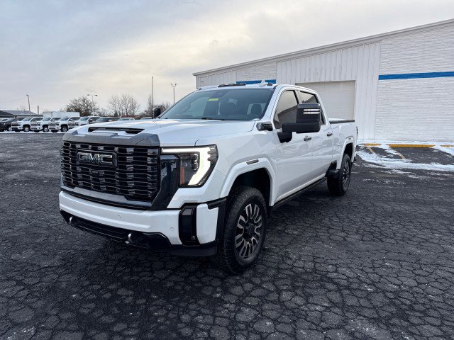 Used 2024 GMC Sierra 2500 Denali Ultimate image 1